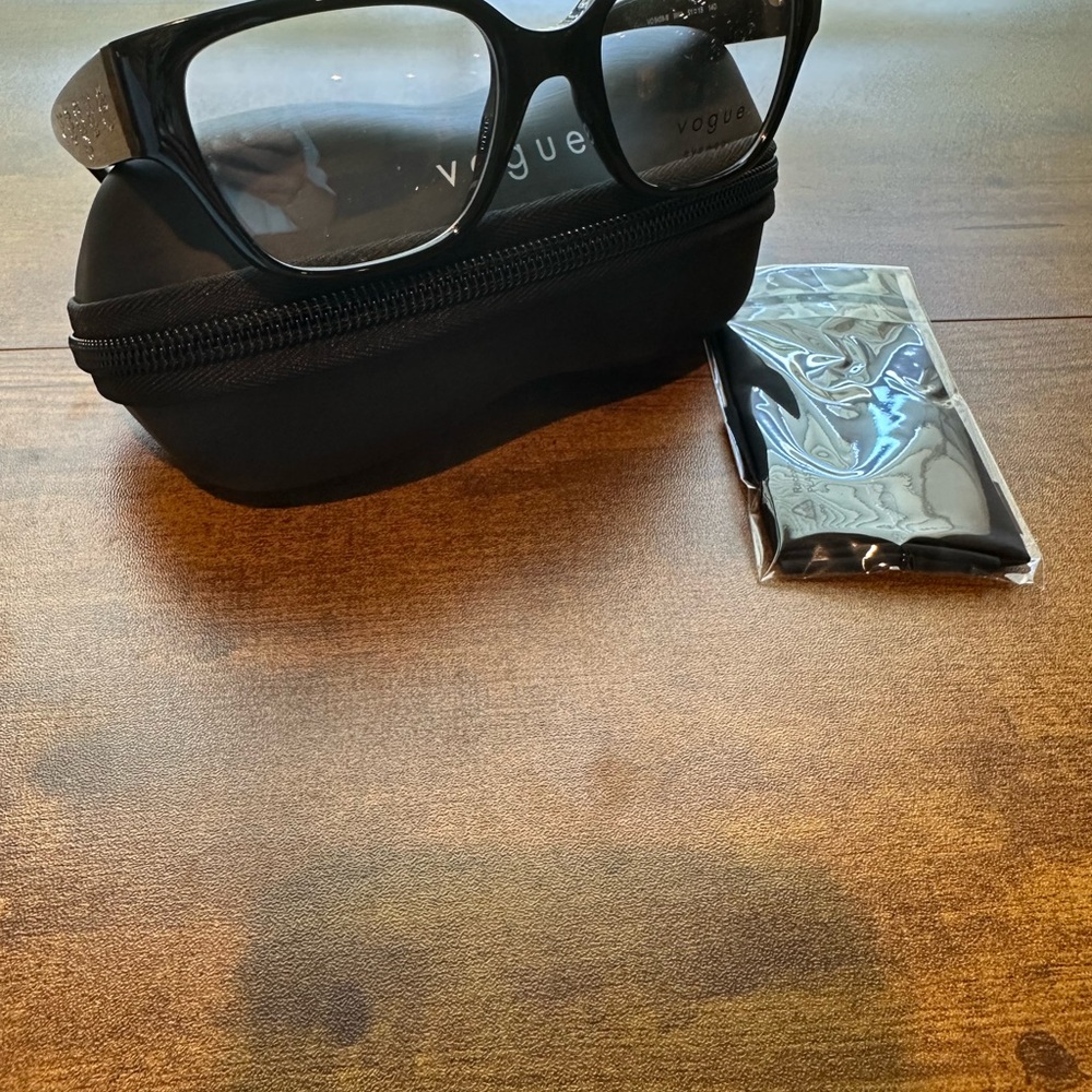 Vogue Classic Black unisex glasses to add prescription